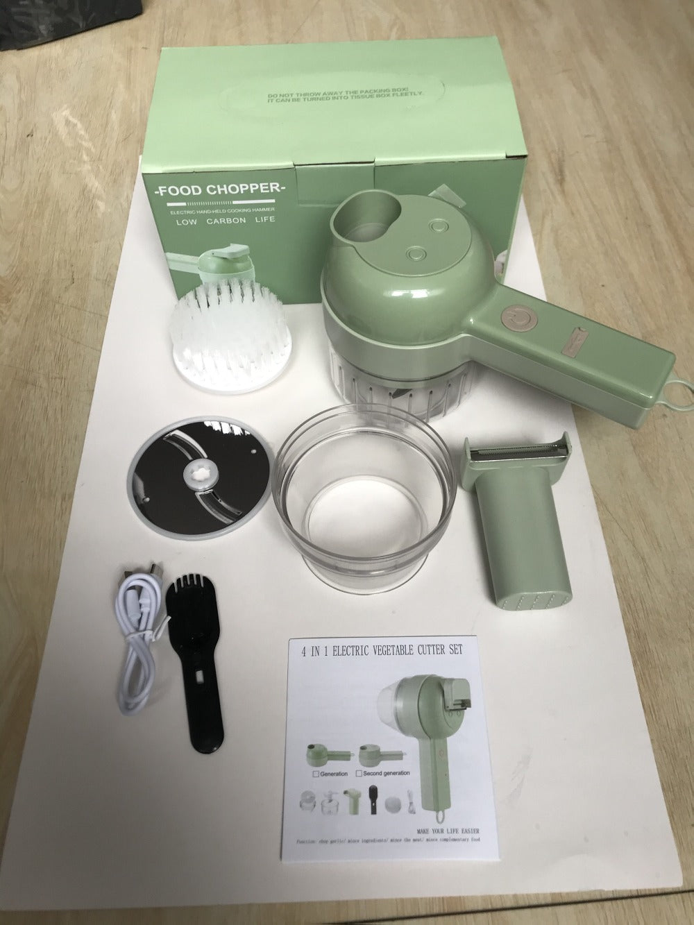 Mini Electric Food Chopper Portable USB Rechargeable 1 Cup Multifunctional Food Processor for Garlic Onion Celery Vegetables Easy to Clean with Cleaning Brush White