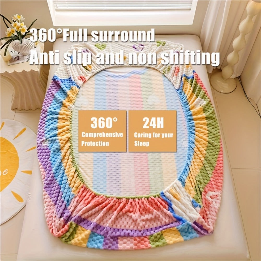 Milk Velvet Fitted Bed Sheet with Heart Carved Design ¨C Soft Mattress Protective Cover, Fully Enclosed Dust Cover, Machine Washable Bedding for Bedroom, Guest Room & Hotel ¨C Twin Full Queen King