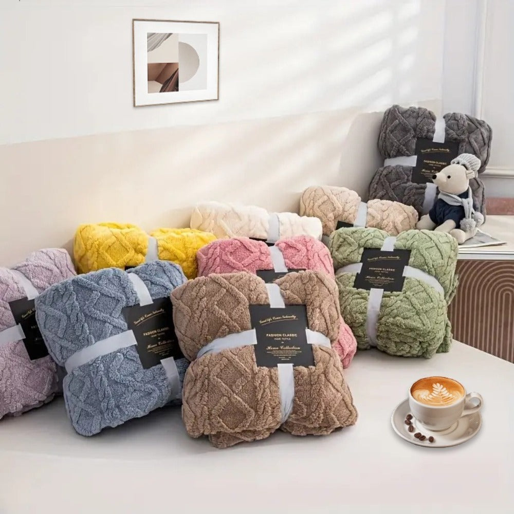3D Plush Dense Weave Fleece Blanket ¨C Ultra-Soft Warm Throw for Bed, Couch, Travel & Outdoor, Air-Conditioning Friendly, 3 Colors, 2 Sizes