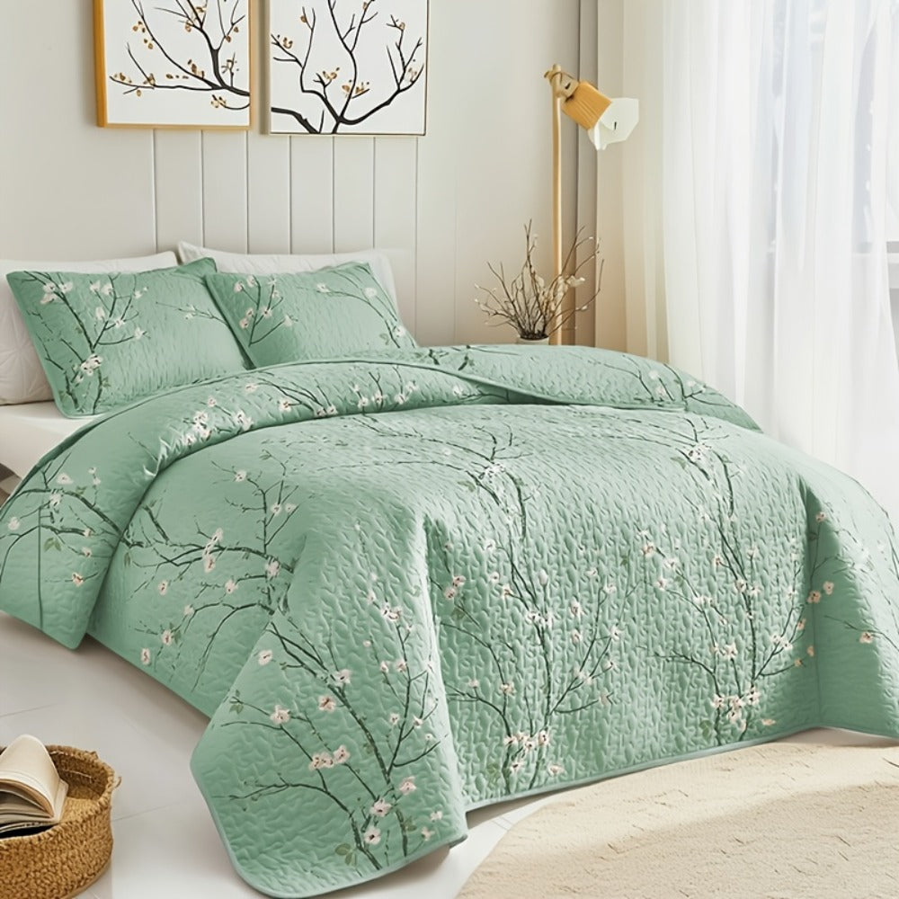 Plum Blossom Quilted Bedspread Set Machine Washable Soft Breathable Hypoallergenic Comforter with Pillowcases Twin Full Queen King Size Floral Bed Cover Bedding Set