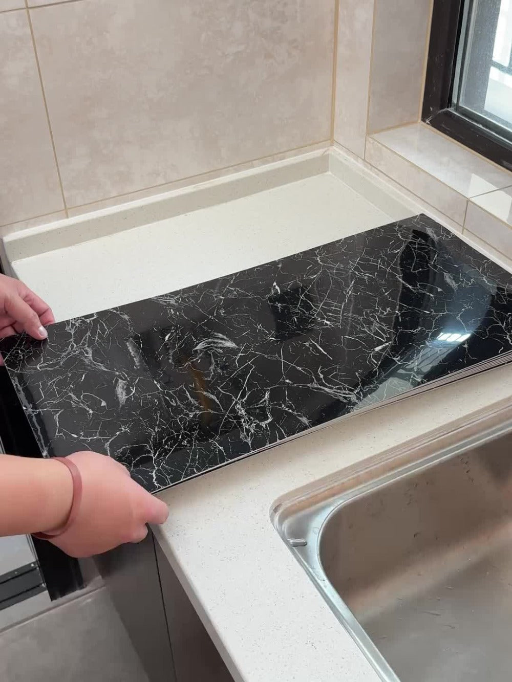 Peel and Stick Marble Wall Tiles - Self-Adhesive Waterproof Backsplash Panels for Kitchen Bathroom Living Room, Easy Install DIY Wall Sticker Decor (23.62¡±x11.81¡±, 20/40 Pack)