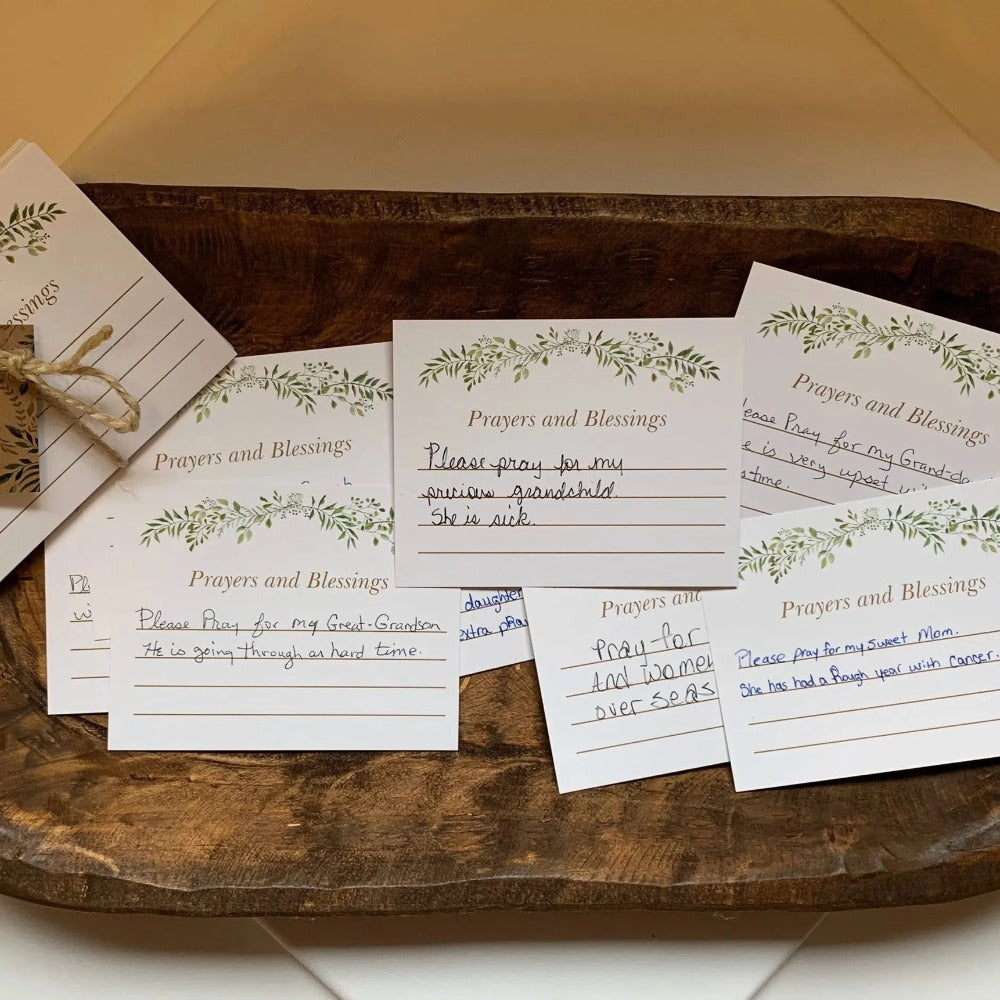 Wooden Prayer Bowl with 24 Prayer Cards ¨C Hand-Carved Heart Shaped Cross Engraved Vintage Religious Gift Set for Easter, Christmas, Thanksgiving, Home Altar & Prayer Room Tabletop Decor