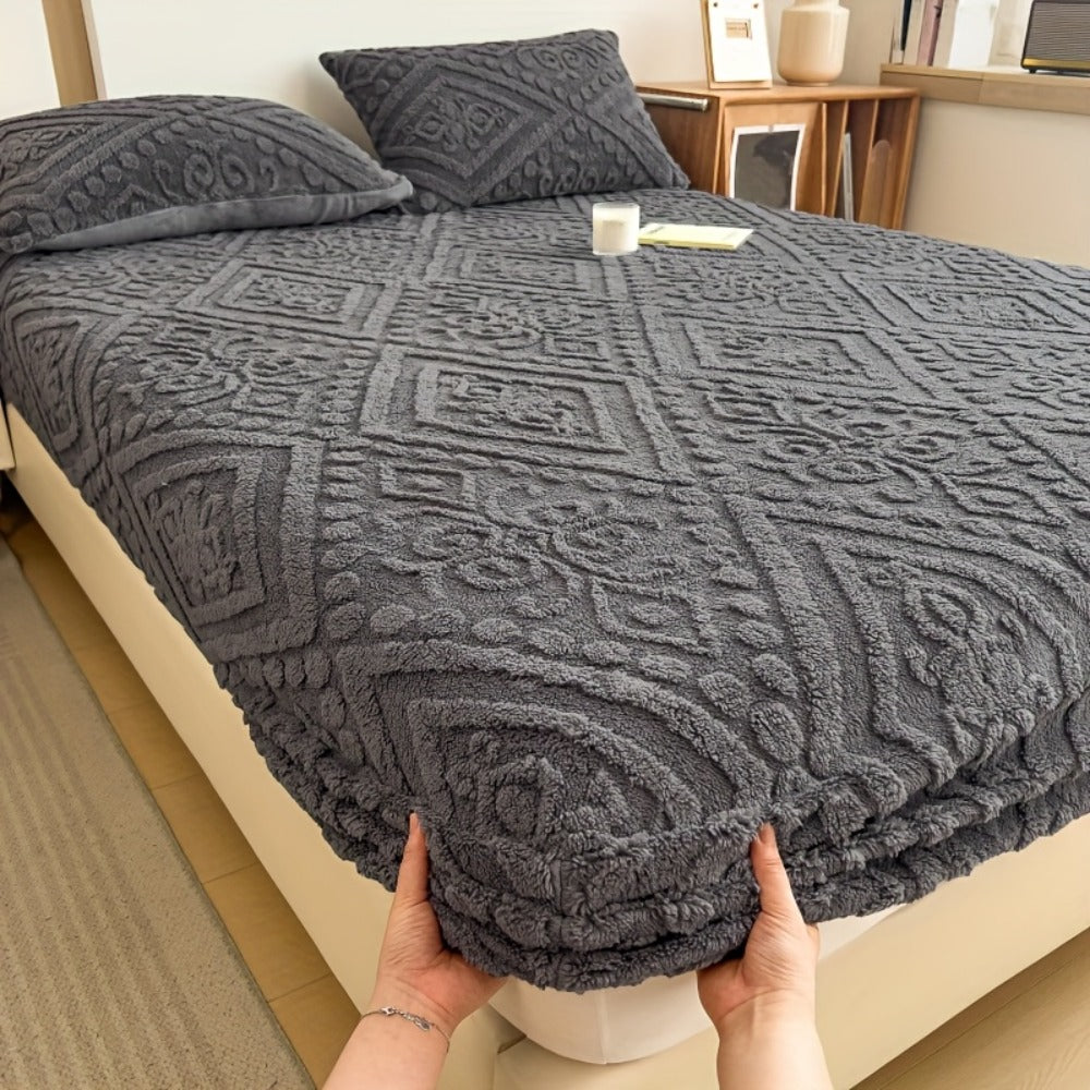 Flannel Fitted Sheet Plush Embossed Texture Soft Warm Mattress Cover for Autumn Winter Twin Full Queen King 4 Colors European Design Machine Washable