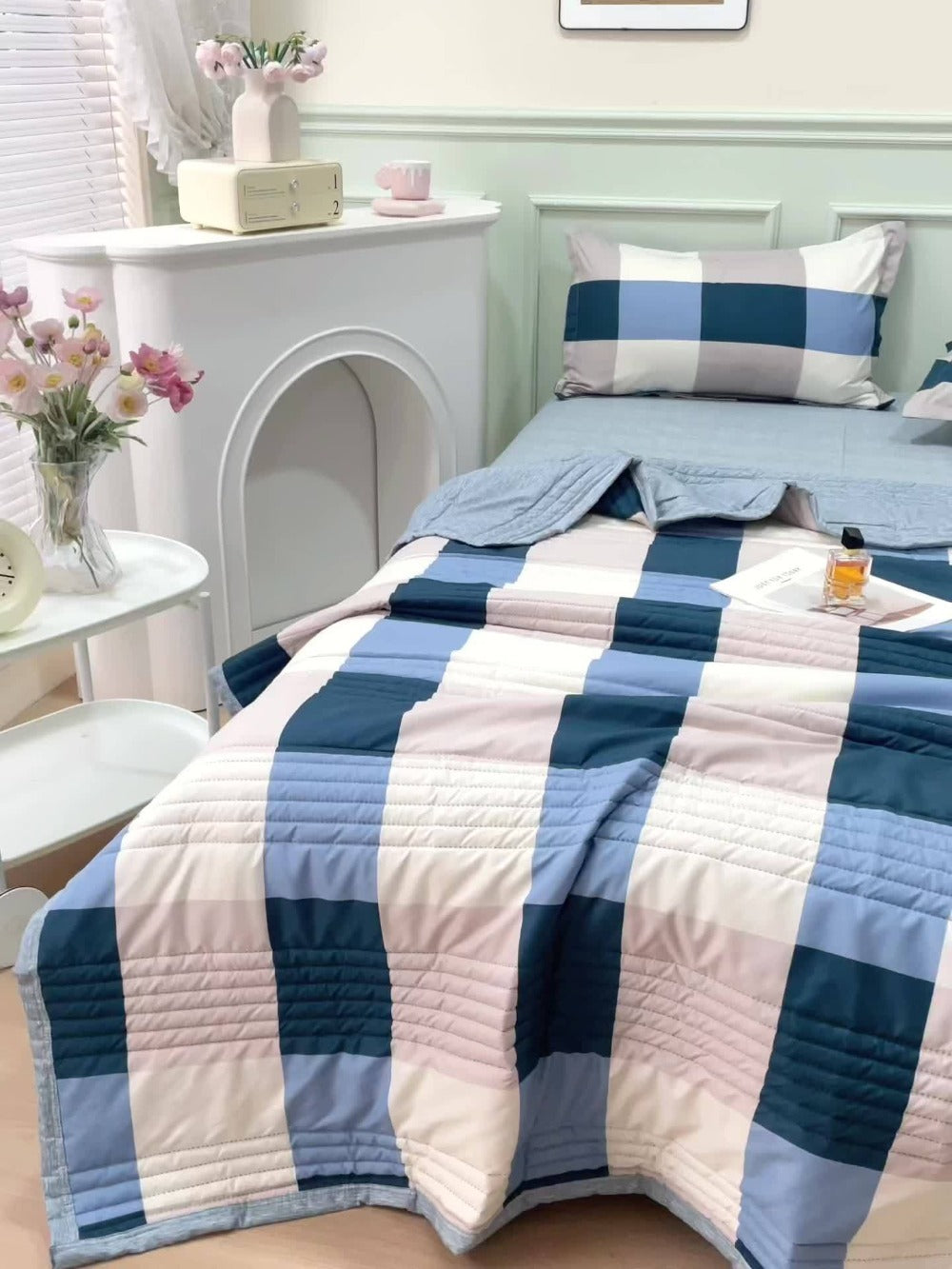Quilt Set 3 Piece Summer Cooling ¨C Floral Printed Thin Comforter with 2 Pillowcases, Soft Skin-Friendly Bedding for Twin Full Queen King, All Season Lightweight Blanket for Bedroom Hotel Guest Room