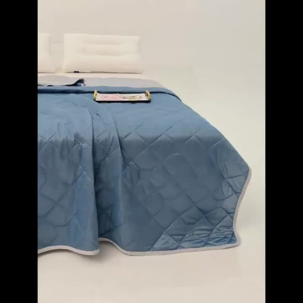 Cooling Blanket for Hot Sleepers ¨C Lightweight Breathable Summer Comforter, Air-Cooled Moisture-Wicking Blanket for Adults, Queen & King Size
