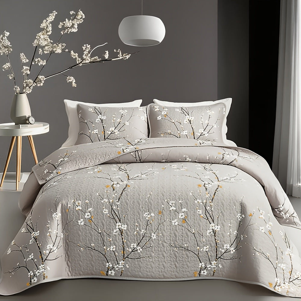 Plum Blossom Quilted Bedspread Set Machine Washable Soft Breathable Hypoallergenic Comforter with Pillowcases Twin Full Queen King Size Floral Bed Cover Bedding Set