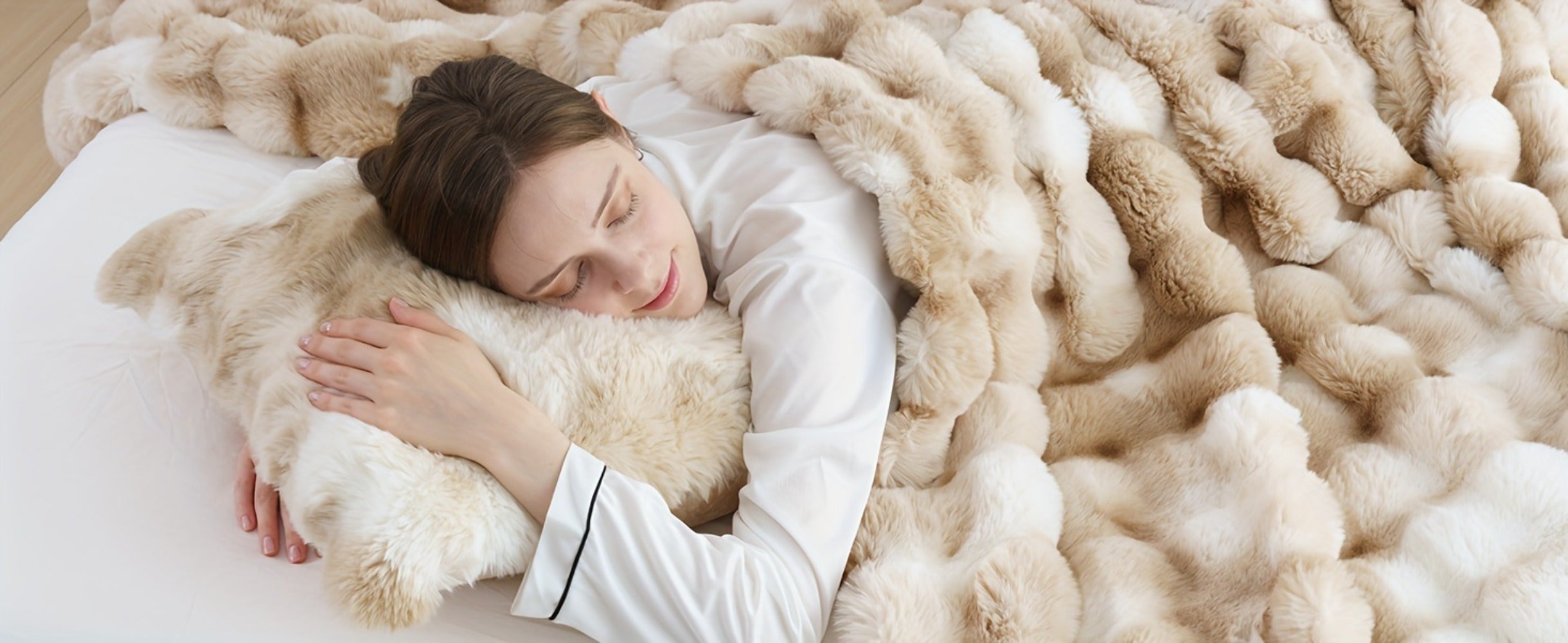 Faux Rabbit Fur Fluffy Blanket ¨C Thick Warm Soft Plush Throw for Bed & Living Room, Luxury Furry Blanket, 8 Colors, 4 Sizes