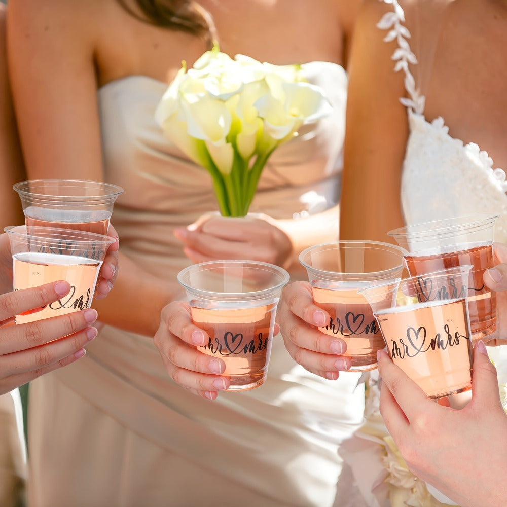 Disposable Wedding Cups 200 Pack 10oz Clear Plastic Glasses Bulk for Wedding Reception Supplies Bridal Shower Anniversary Birthday Party Mr and Mrs