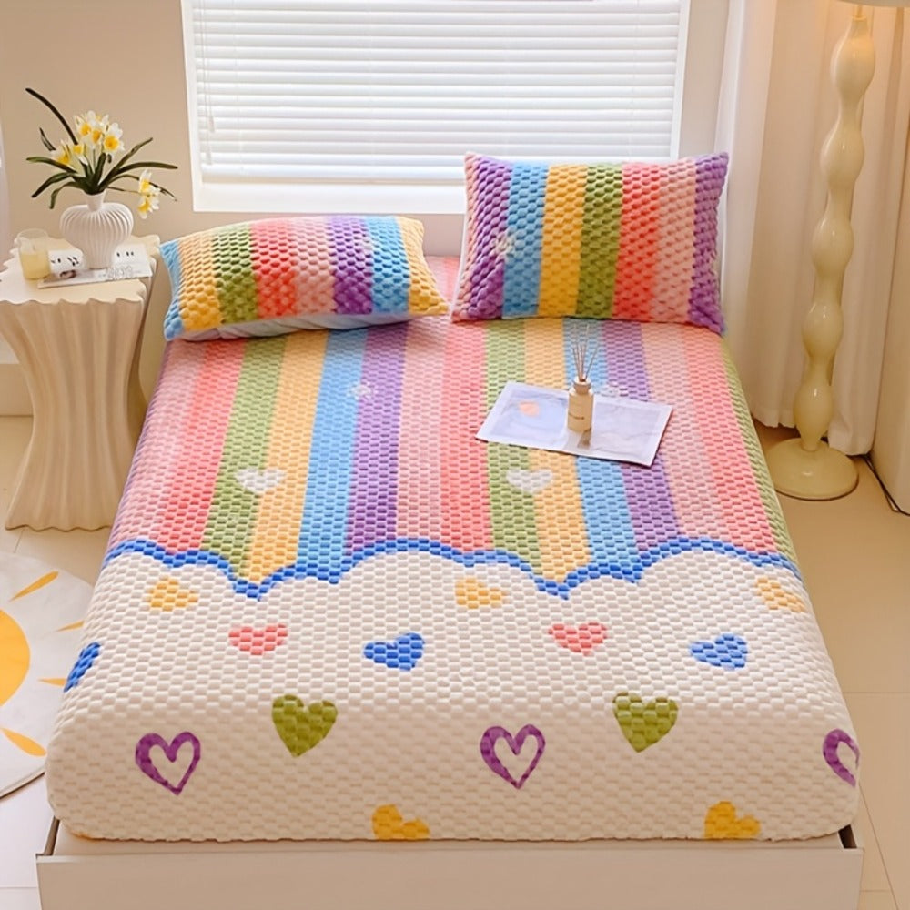 Milk Velvet Fitted Bed Sheet with Heart Carved Design ¨C Soft Mattress Protective Cover, Fully Enclosed Dust Cover, Machine Washable Bedding for Bedroom, Guest Room & Hotel ¨C Twin Full Queen King