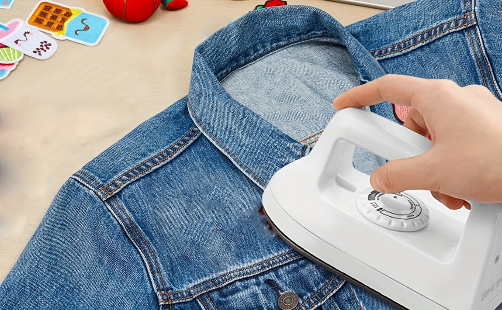 Mini Heat Press Machine Portable 400W with Charging Base, Handheld Heat Transfer Press for T-Shirts Shoes Bags Vinyl HTV Projects, Compact Travel & Home Iron-On Press Tool for DIY Crafts Sublimation