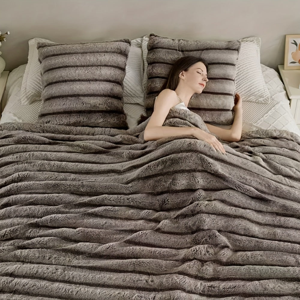 Double-Layer Faux Rabbit Fleece Blanket ¨C 450-500gsm Thickened Soft Warm Throw for Bed, Couch & Travel, All Season, 3 Colors, 5 Sizes