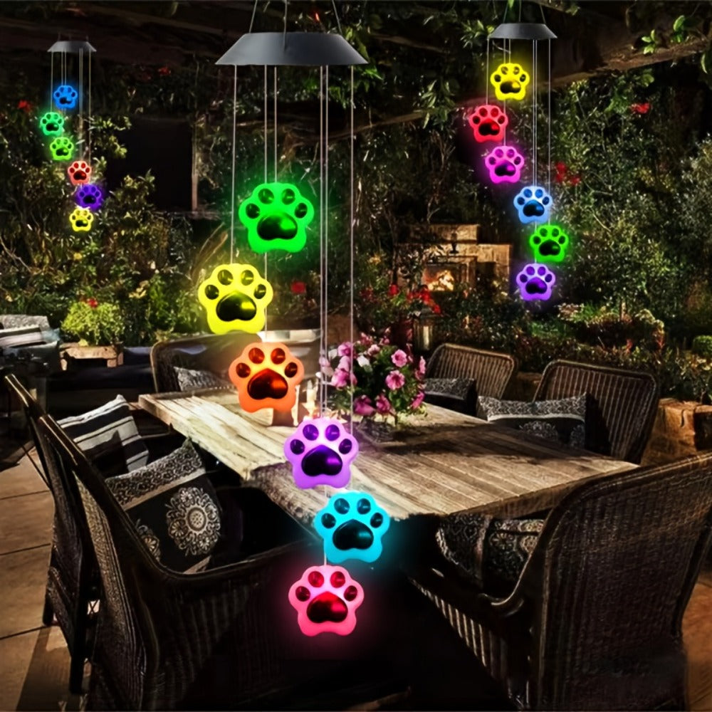 Solar Wind Chime Light Paw Print RGB Color Changing Outdoor Garden Hanging Decoration, Dog Cat Pet Memorial Wind Chime Solar Powered for Balcony Patio Courtyard Yard Holiday Gift for Pet Lovers
