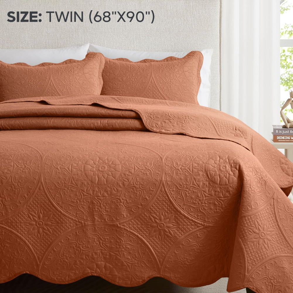 Quilted Bedspread Set 3 Piece ¨C Soft Floral Coverlet with Pillow Shams, Lightweight Breathable Quilt for Bedroom & Guest Room, All Season Bed Cover