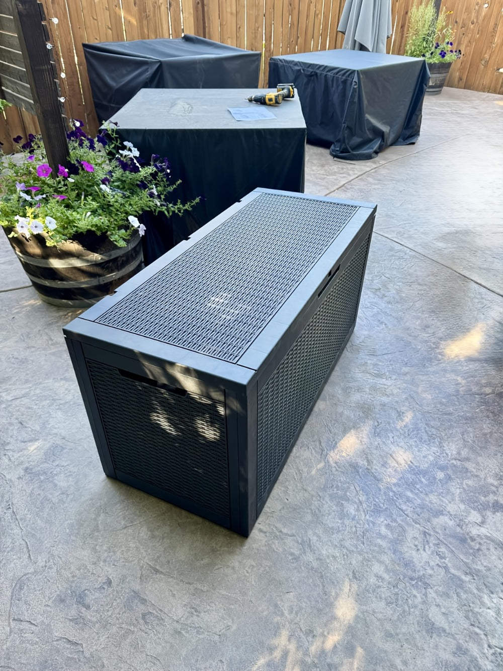 Large Resin Deck Box Lockable Outdoor Storage 80/100 Gallon ¨C 345L UV Protected Weatherproof Patio Storage Box | Sit-On Lid Deck Storage Chest for Pool Accessories, Garden Tools & Outdoor Gear