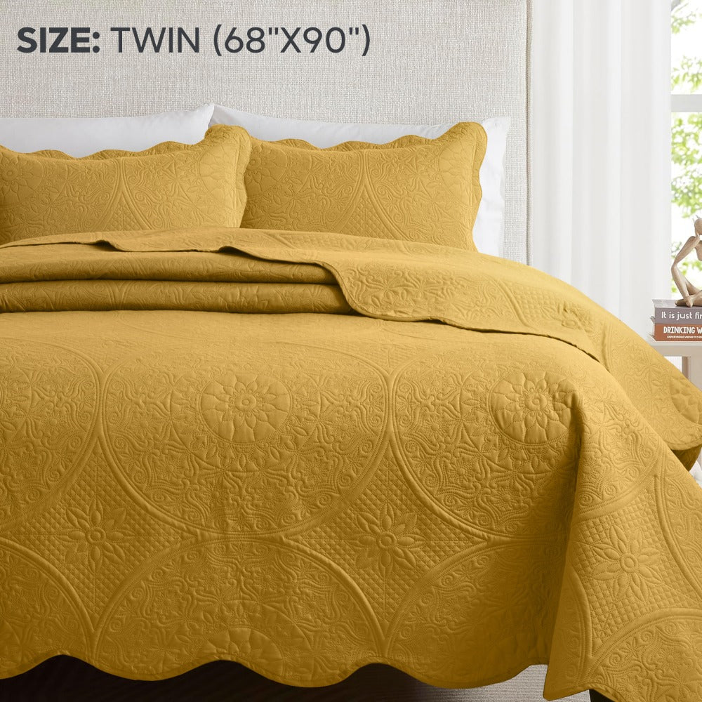 Quilted Bedspread Set 3 Piece ¨C Soft Floral Coverlet with Pillow Shams, Lightweight Breathable Quilt for Bedroom & Guest Room, All Season Bed Cover