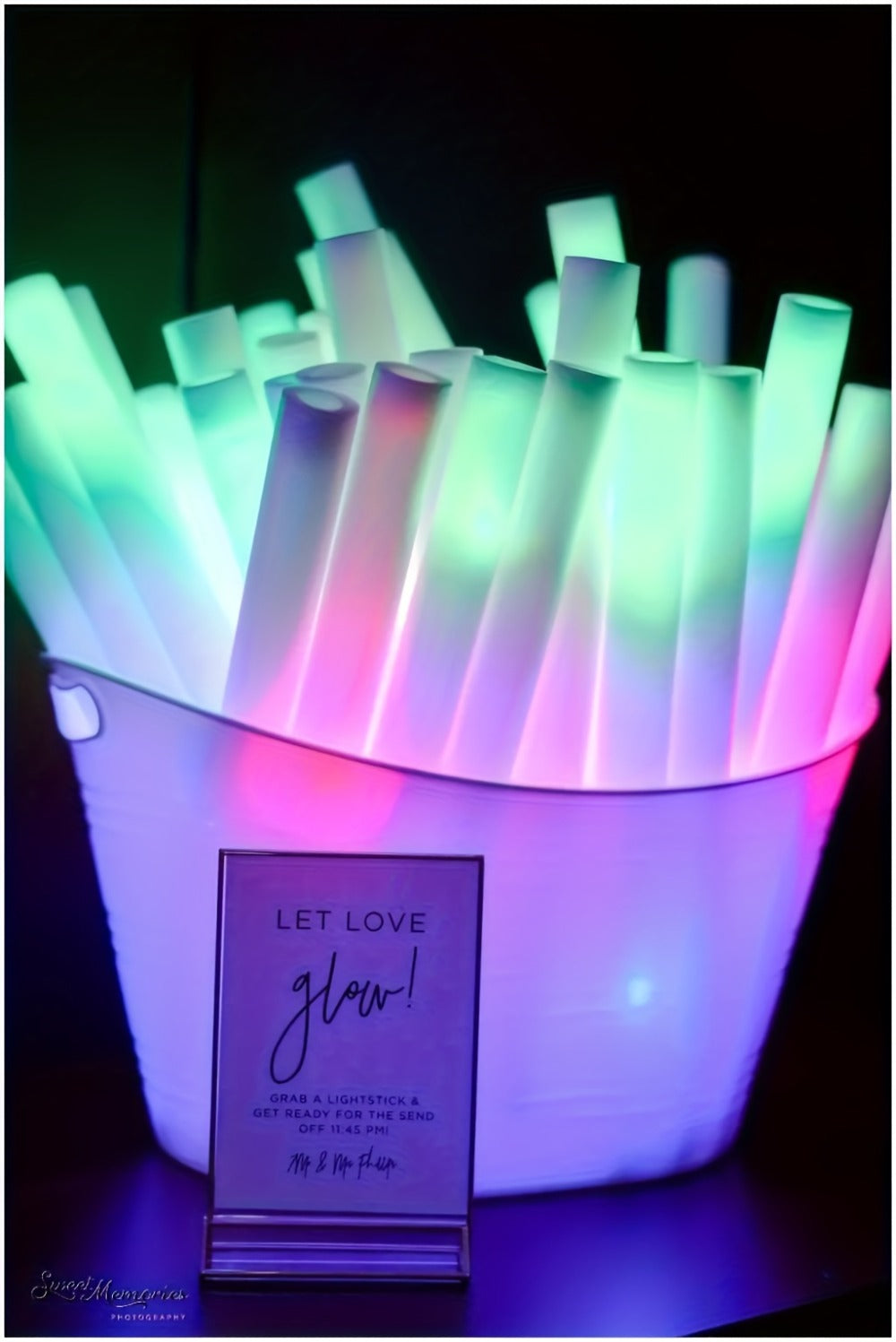LED Glow Sticks for Party Decorations, Multi-Color Flashing Foam Sticks for Christmas, Weddings, Birthday, Festival, New Year & Halloween Parties (30/67/100/200PCS)