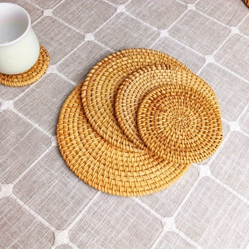 Rattan Woven Coasters Set of 6 Handcrafted Heat-Resistant Non-Slip Drink Mats Boho Table Decor for Kitchen Dining Room Coffee Table Tabletop Protection Holiday Gift