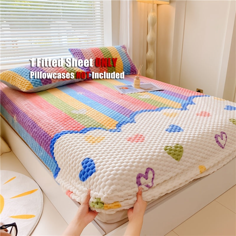 Milk Velvet Fitted Bed Sheet with Heart Carved Design ¨C Soft Mattress Protective Cover, Fully Enclosed Dust Cover, Machine Washable Bedding for Bedroom, Guest Room & Hotel ¨C Twin Full Queen King