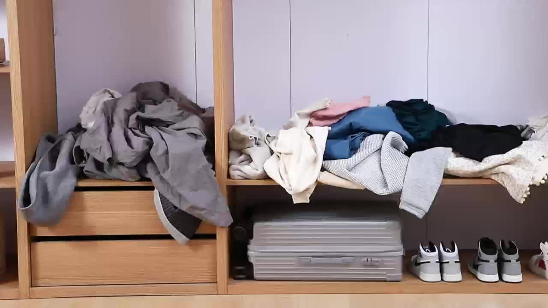 Bed Sheet Storage Boxes with Transparent Window | Clothing Organizer Boxes for Wardrobe Under Bed Closet | 4 or 8 Pack Bedding Storage for Clothes Quilts Blankets Gray White