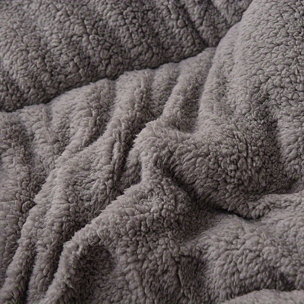 Reversible Milk Velvet Comforter Soft Quilted Blanket 100% Polyester Plush Fleece Bedding All Season Machine Washable for Home Hotel Queen King Size Light Grey Dark Gray