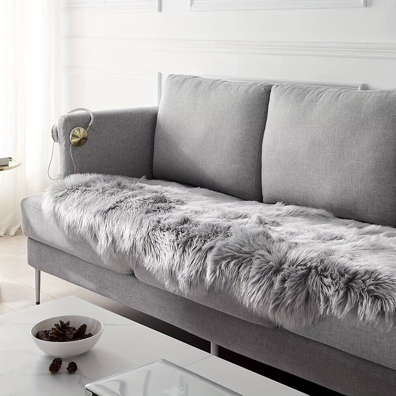 Soft Fluffy Wavy Area Rug Imitation Plush Carpet for Living Room Bedroom Modern Decorative Non-Slip Floor Mat Multi-Size Options
