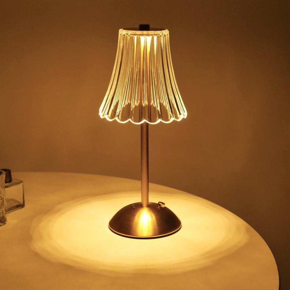 LED Retro Metal Table Lamp for Bedroom, Nordic Bedside Night Light with USB Charging, Warm Atmosphere Desk Lamp for Living Room Reading