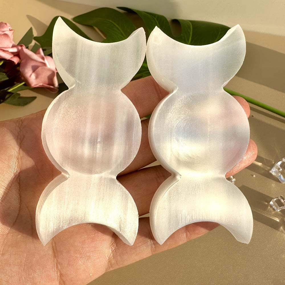 Natural Selenite Triple Charging Dish Crystal Charging Plate for Crystals and Stones, Quartz Crystal Cleansing Bowl Mineral Specimen Home Decor Crystal Gift for Meditation Reiki Energy Healing