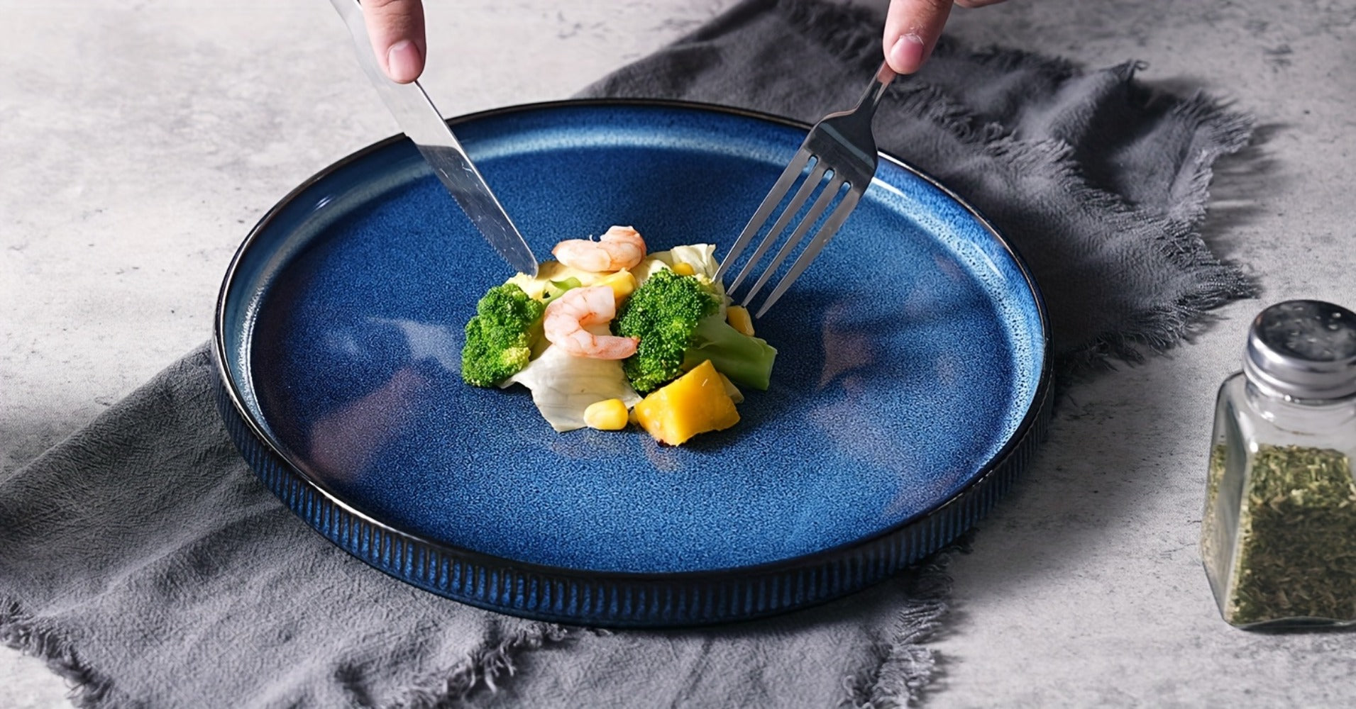 Dinnerware Set for 4 12 Piece Stoneware Plates and Bowls Set Microwave Dishwasher Safe Lead Free Double Reactive Glaze Dinner Plates Salad Plates Cereal Bowls for Everyday Use Holiday Gifts