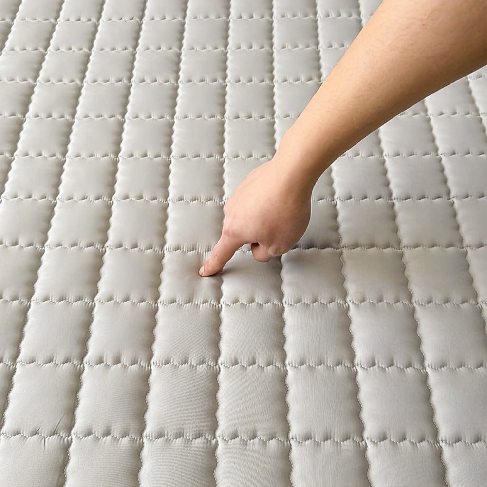 Quilted Waterproof Mattress Protector Soft Breathable Mattress Cover with Deep Pocket for Full Queen King - Solid Color Bedding Pad for Bedroom Guest Room Hotel Apartment School