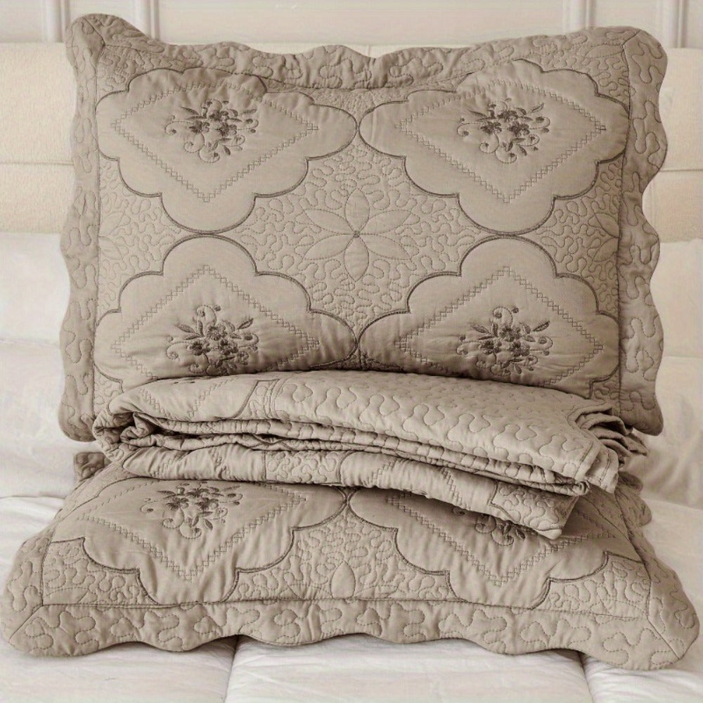 Quilt Set 3 Piece Floral Embroidery Bedspread - 100% Polyester Wrinkle Resistant Lightweight Quilted Coverlet with 2 Pillow Shams for Full Queen King Bed, Elegant Bedroom Decor in 19 Colors