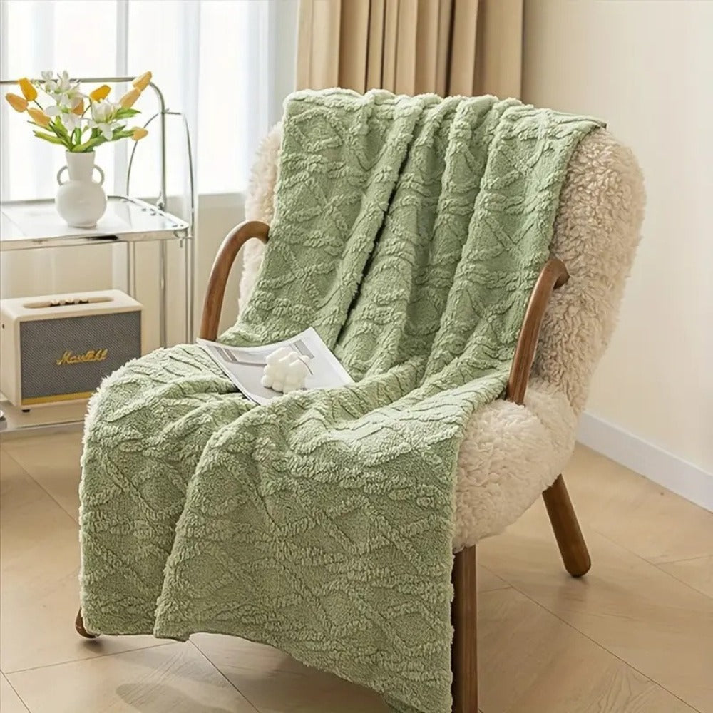 3D Plush Dense Weave Fleece Blanket ¨C Ultra-Soft Warm Throw for Bed, Couch, Travel & Outdoor, Air-Conditioning Friendly, 3 Colors, 2 Sizes