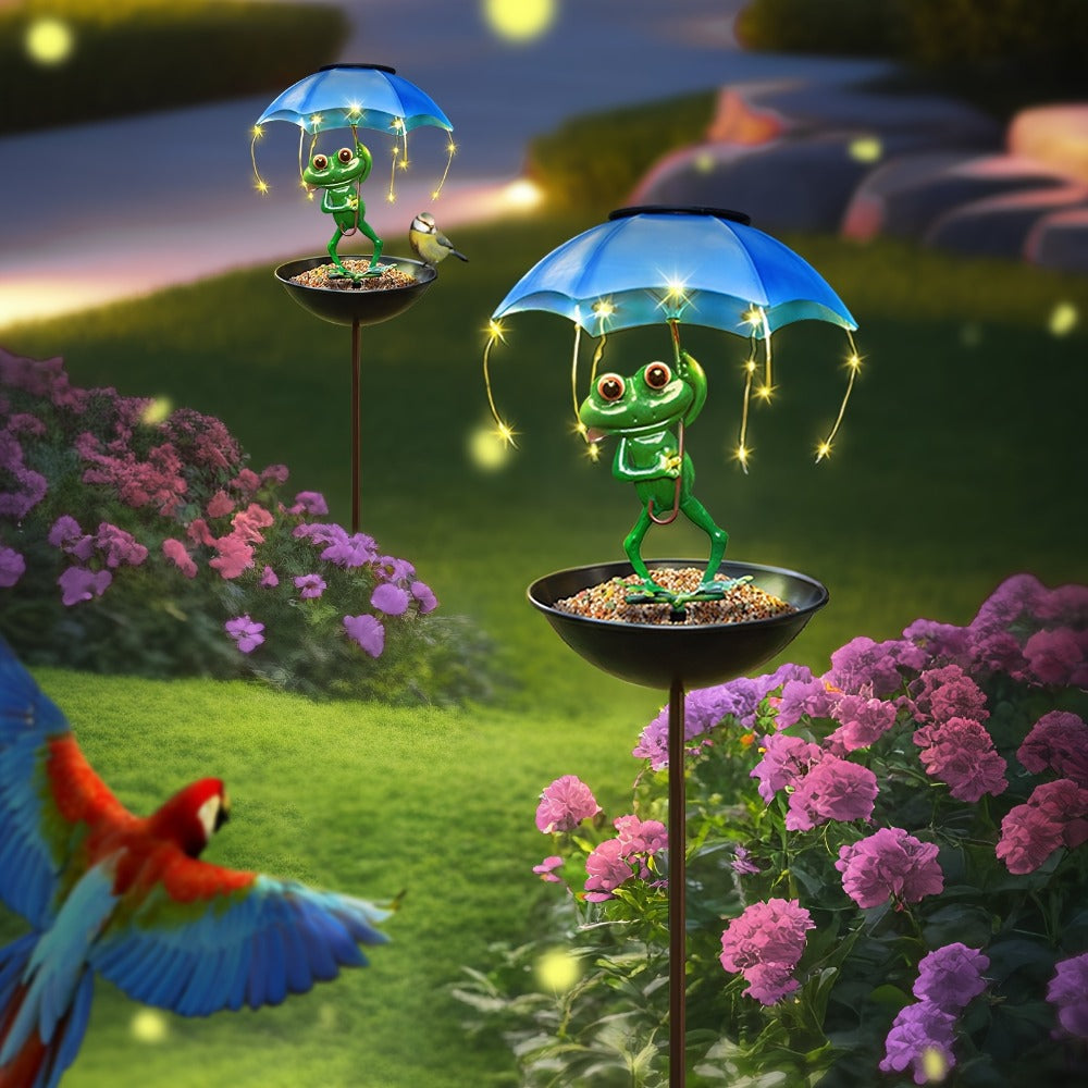 Solar Garden Decor Frog with Umbrella LED Light ¨C Iron Frog Outdoor Statue with Solar Powered LED | Bird Feeder Garden Ornament for Patio, Lawn, Pathway & Deck | Unique Valentine Gift Yard Decoration