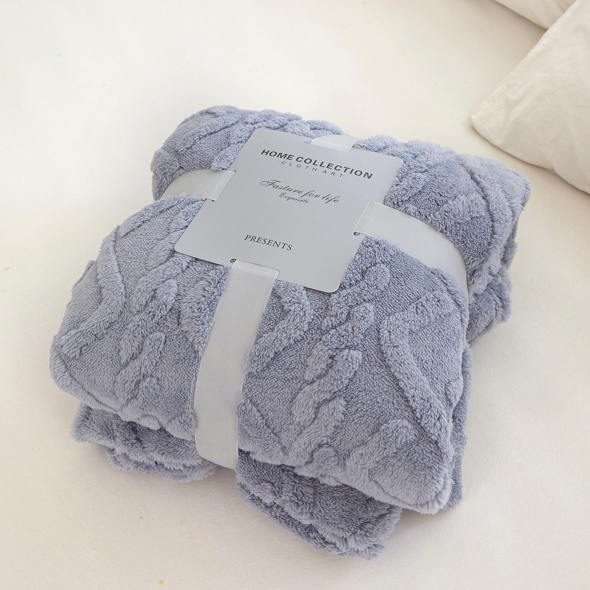3D Plush Dense Weave Fleece Blanket ¨C Ultra-Soft Warm Throw for Bed, Couch, Travel & Outdoor, Air-Conditioning Friendly, 3 Colors, 2 Sizes