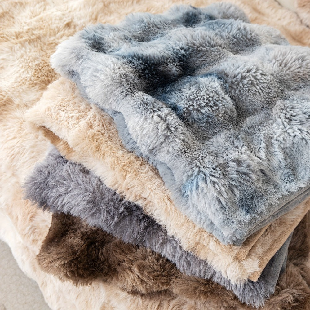 Plush Sofa Cover Faux Lamb Thick Fluffy Couch Slipcover Pet Friendly Machine Washable Gradient Color Polyester Furniture Protector for Armchair Single Double Triple Sofa Living Room Home Decor