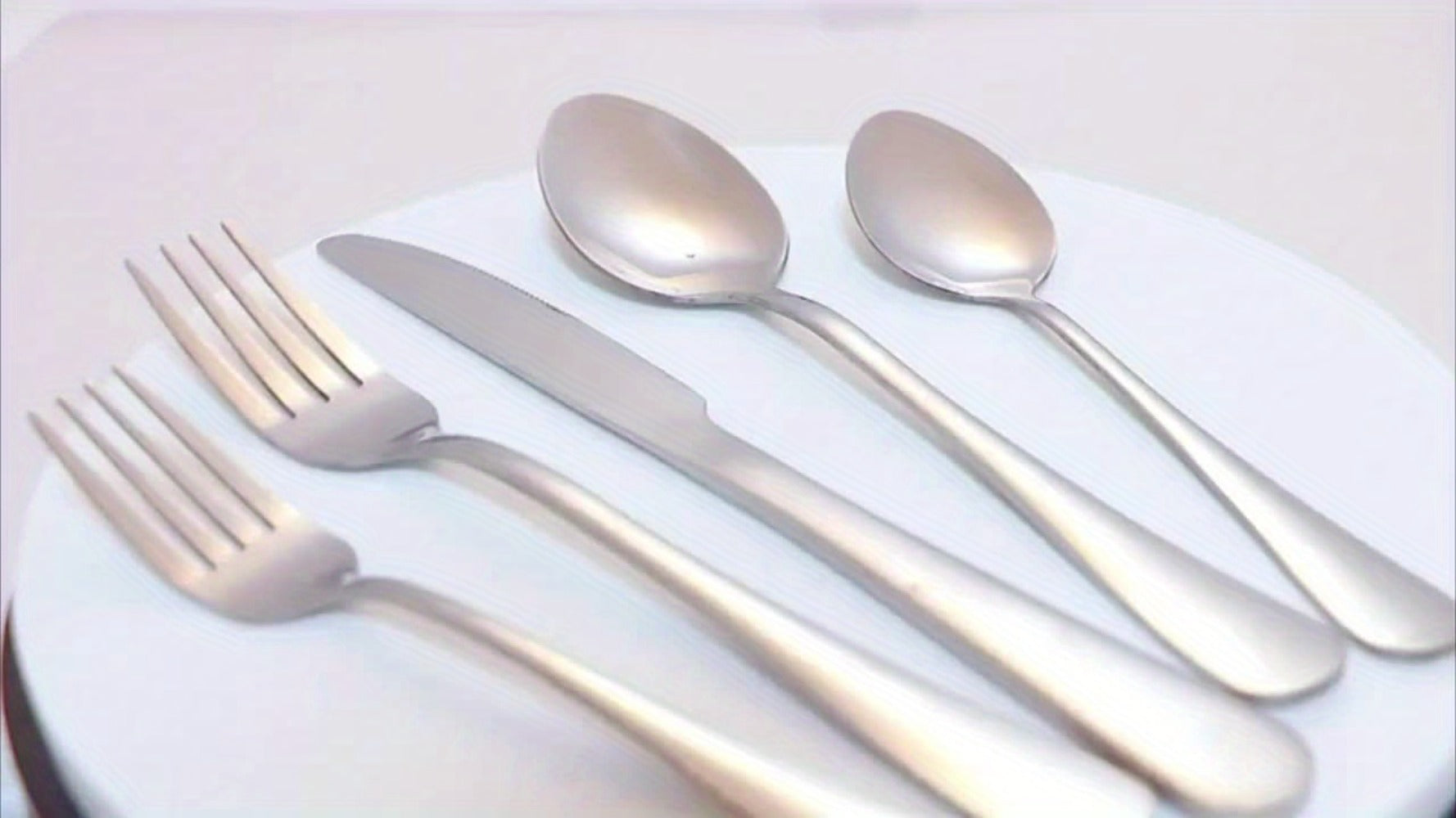 84-Piece Golden Cutlery Set Service for 12 | Knife Fork Spoon Set for Family Gatherings Camping BBQ Kitchen Utensils