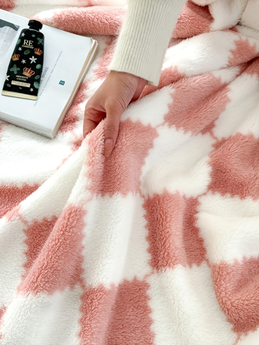 French Plaid Double-Sided Flannel Blanket ¨C Soft Panda & Grid Pattern Throw for Sofa, Bed & Travel, Machine Washable, 6 Designs, 4 Sizes