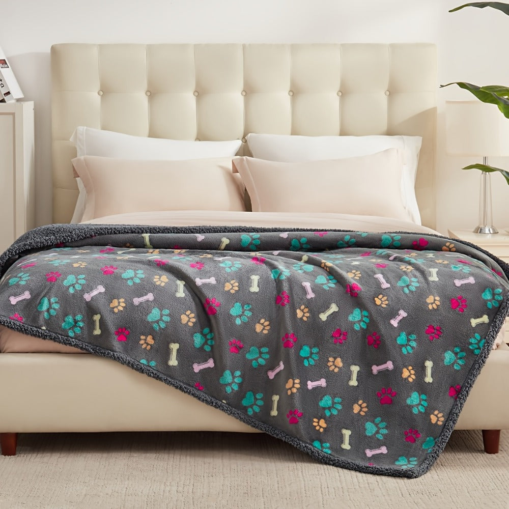 Waterproof Pet Blanket ¨C Reversible Liquid-Proof Coral Fleece Dog Blanket for Couch, Sofa & Bed, Furniture Protector, 2 Patterns