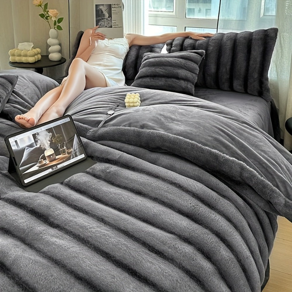 Double-Layer Faux Rabbit Fleece Blanket ¨C 450-500gsm Thickened Soft Warm Throw for Bed, Couch & Travel, All Season, 3 Colors, 5 Sizes