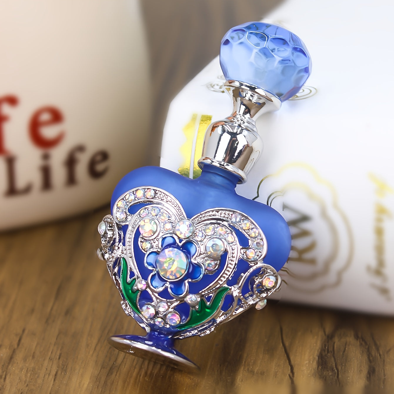 Refillable Perfume Bottle 10ml Vintage Glass Travel Atomizer Essential Oil Dispenser Portable Mini Spray Bottle Enamel Peach Heart Design Gift for Women