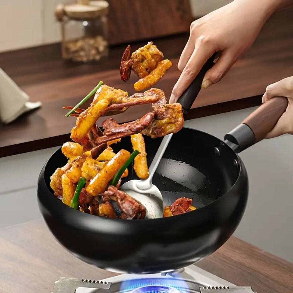 Cast Iron Wok 9.45 Inch Japanese Uncoated Iron Frying Pan Round Bottom Stir Fry Pan with Lid for Gas Stove Induction Cooker Seasoned Cookware for Home Kitchen