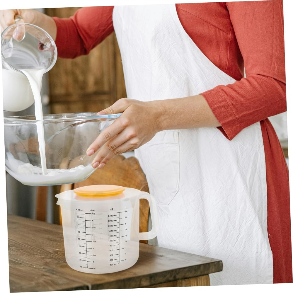 Mixing Bowl with Lid 2.5L Large Capacity Salad Bowl with Measuring Cup and Scale Splash Proof Durable Plastic Kitchen Bowl for Baking Salad Making Food Storage 84oz