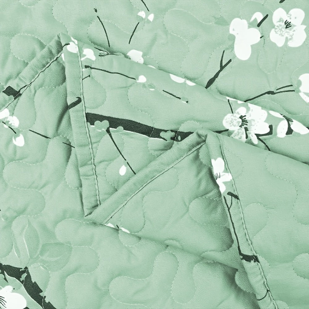 Plum Blossom Quilted Bedspread Set Machine Washable Soft Breathable Hypoallergenic Comforter with Pillowcases Twin Full Queen King Size Floral Bed Cover Bedding Set