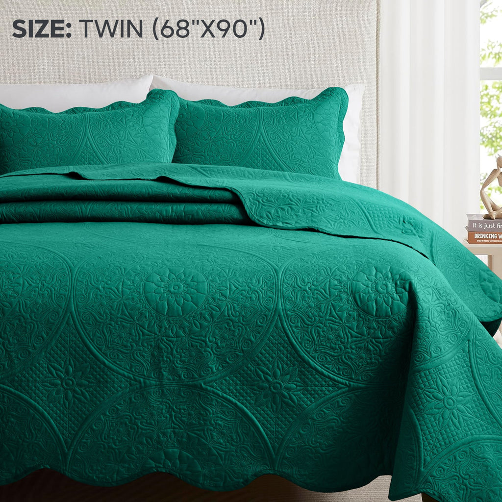 Quilted Bedspread Set 3 Piece ¨C Soft Floral Coverlet with Pillow Shams, Lightweight Breathable Quilt for Bedroom & Guest Room, All Season Bed Cover