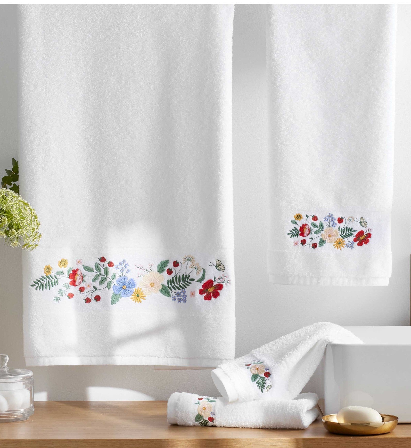 Embroidered Hand Towel - Strawberry Fields