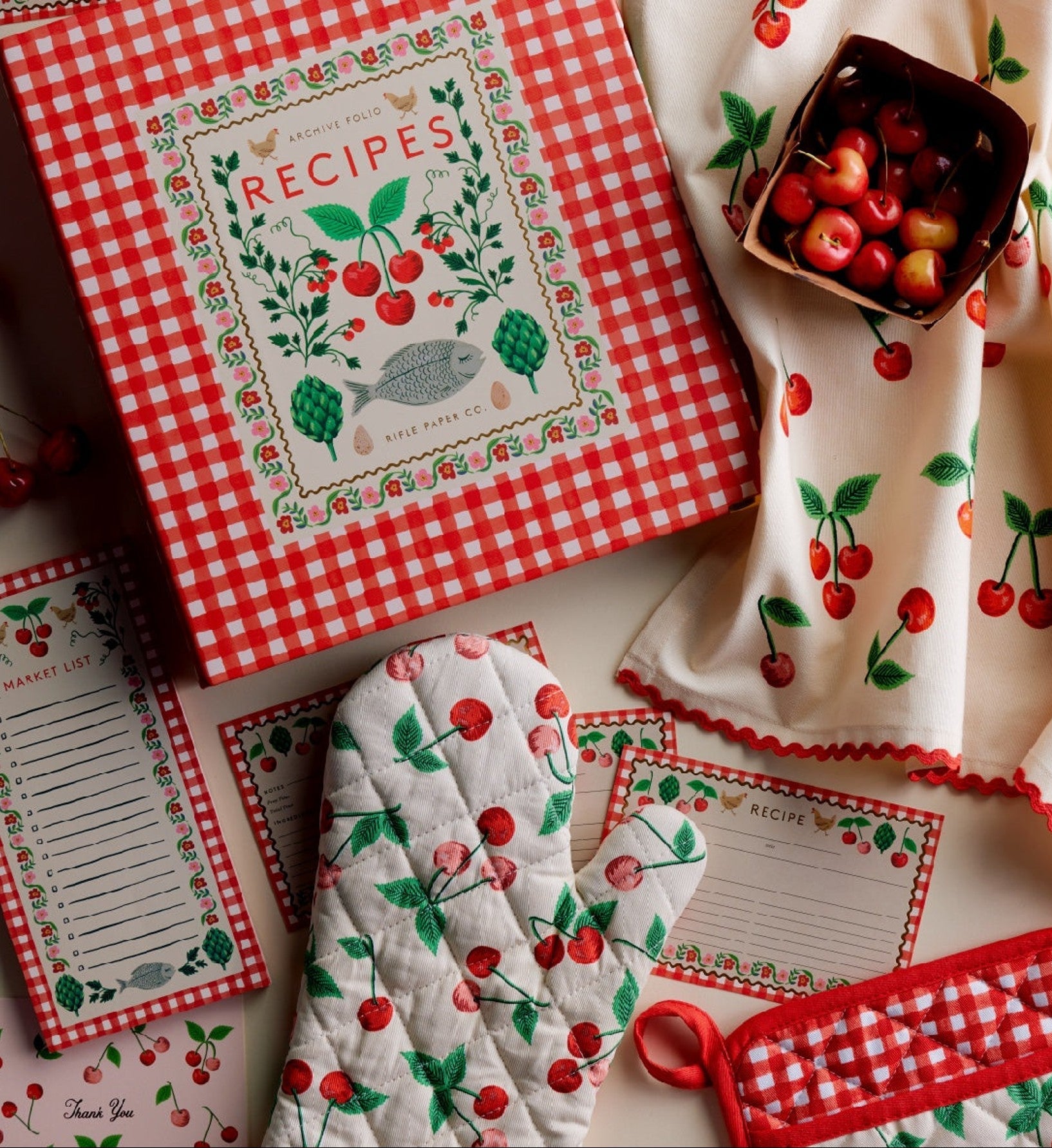 Oven Mitt and Pot Holder Set - Cherries