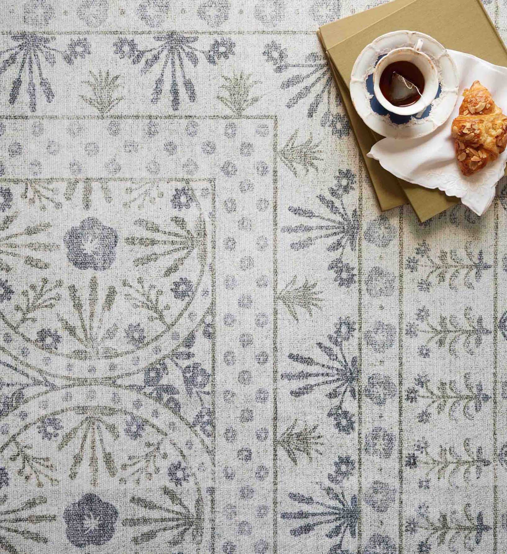 Maison Rosette Power Loomed Rug - Ivory