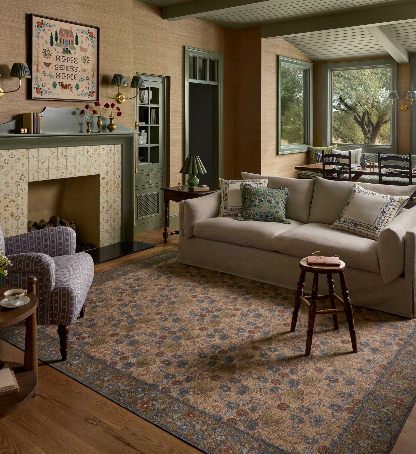 Edinburgh Maple Power Loomed Rug - Tan & Olive