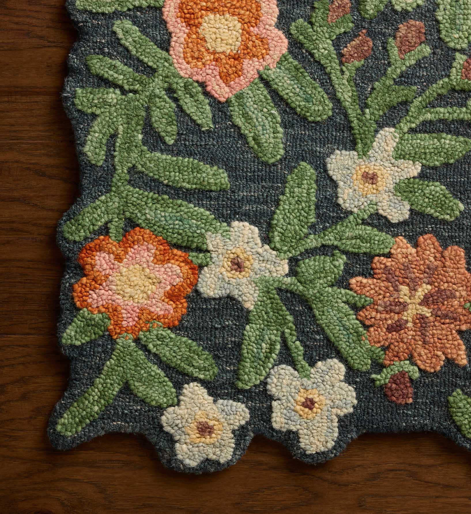 Edith Wool Hooked Rug - Navy