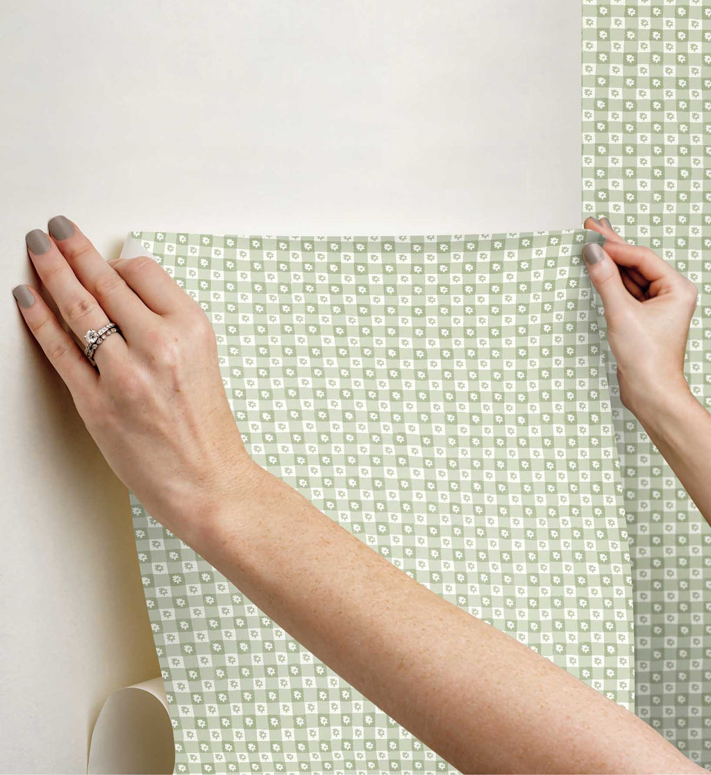 Daisy Gingham Peel & Stick Wallpaper - Green