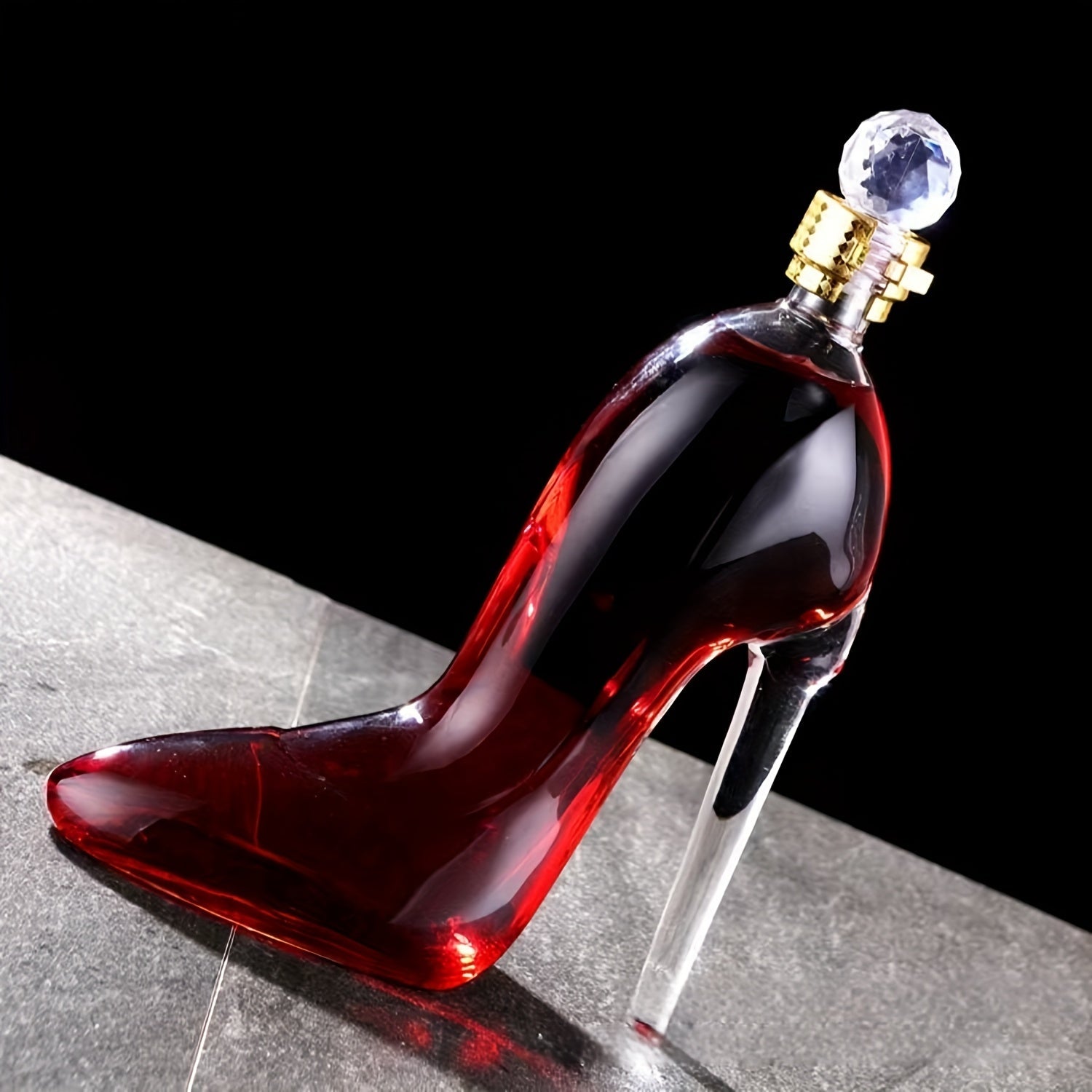 High Heel Shoe Decanter Crystal Glass with Stopper 26oz ¨C Handmade Lead-Free Transparent Wine Decanter for Kitchen Dining Decor, Valentine's Day & Holiday Gift